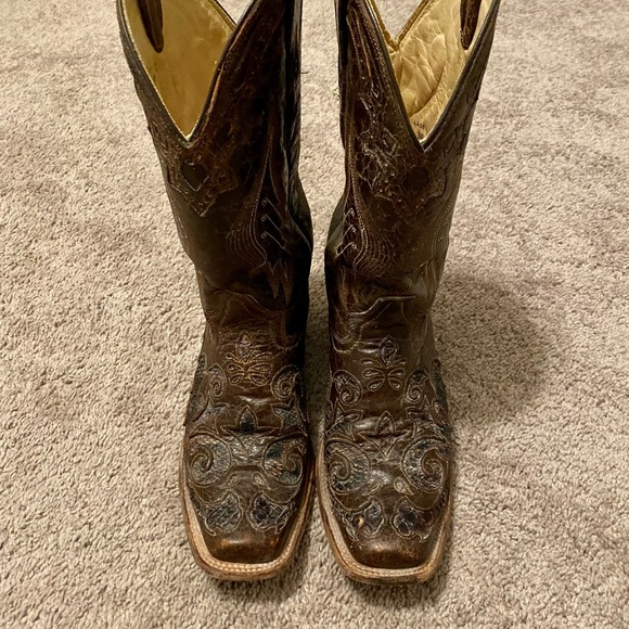 Corral snake inlay boots. Worn handful of times. Non smoking home. - Picture 3 of 6